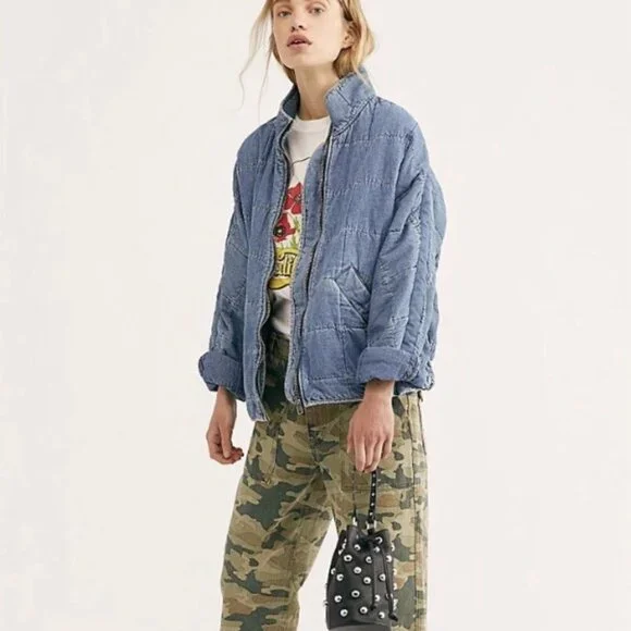 💙🧥 Free People We The Free Quilted Denim Jacket Dolman Oversized Medium - Picture 3 of 14